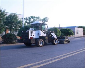 河南無(wú)塵清掃機(jī)教教你車在行駛途中需注意事項(xiàng)